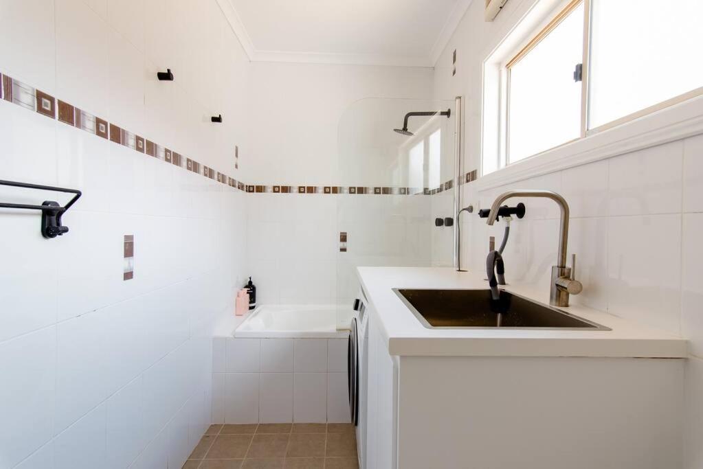 Holiday home Beautiful & Ultra Convenient 4-bdrm Terrace